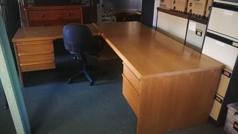 Solid wood office desk (good condition) for cheap