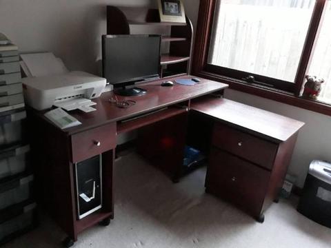 Veneer Desk with moveable return