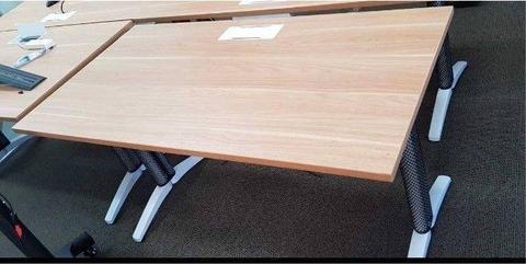 Table &office furniture ( can delivery)