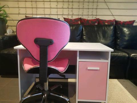 Girls desk and office chair