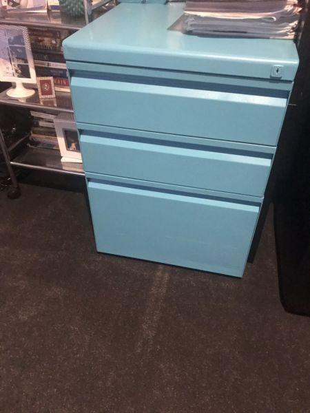 Wanted: Filing cabinet very good condition