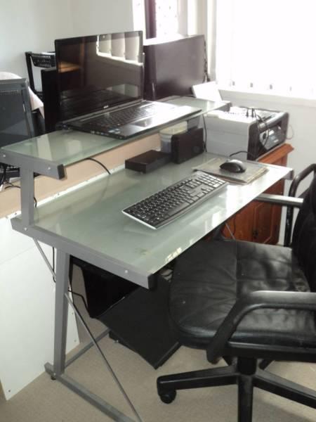 Office Desk 2 x Glass Shelves in Great Condition