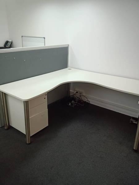 Corner Desks 1800x1800x700 two in white