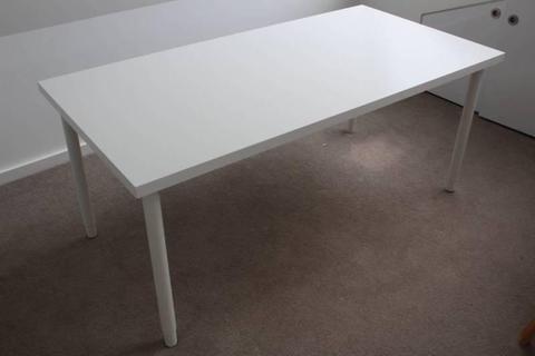 Desk/ white table