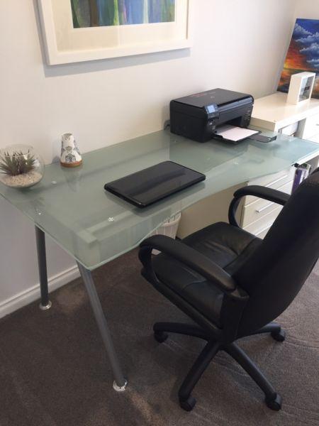 Office Desk /Study Desk and leather chair