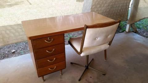 VINTAGE RETRO DESK AND CHAIR