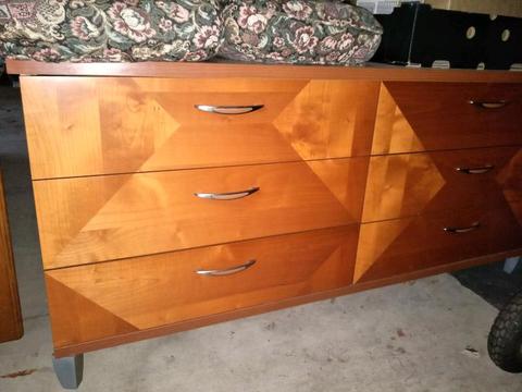 Big drawer table