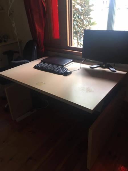 Height Adjustable Desk by PRIMA