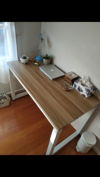 ===Study Table/Dining Table with swivel chair===