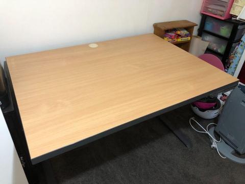 Office Desk - Height Adjustable