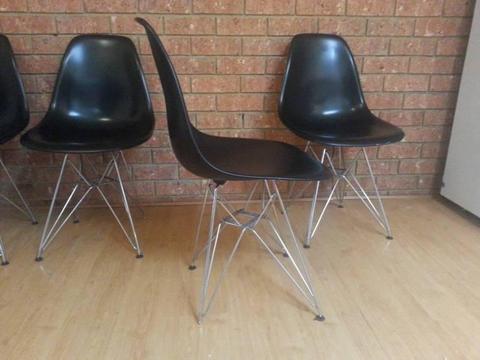6 x Black Shinny Eames Replica Chairs Matt Blatt
