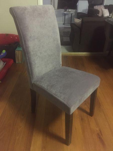 6 chairs All 6 for $80 ono cheap price
