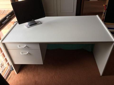 Large Office Desk with 2 hutches