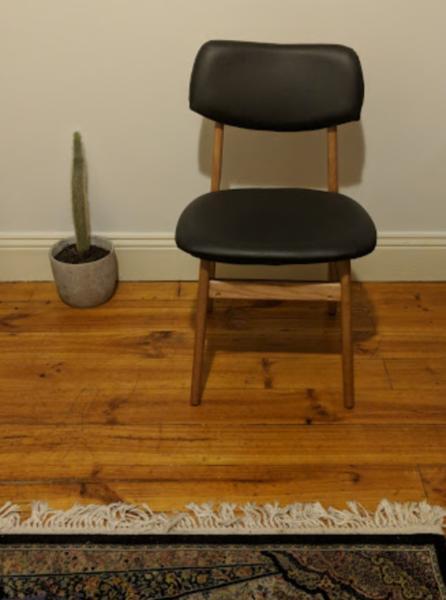 Leather scandi chair