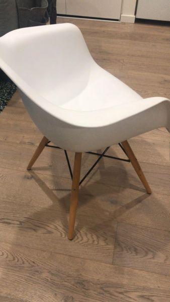 White Eames Eiffel Replica chair