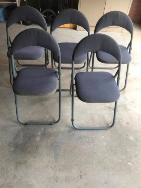 Outdoor folding chairs and table