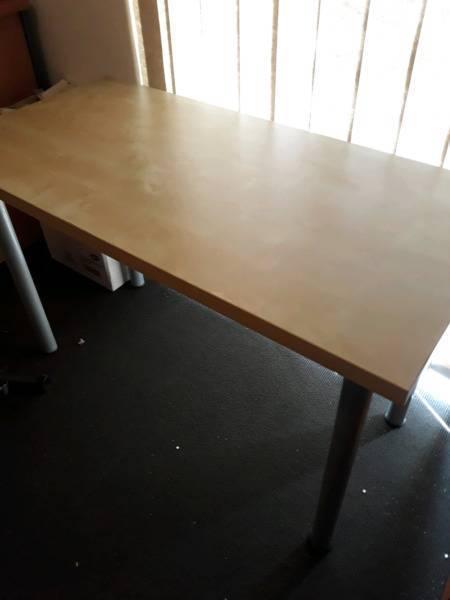 Ikea Desk / Table 120x60cm