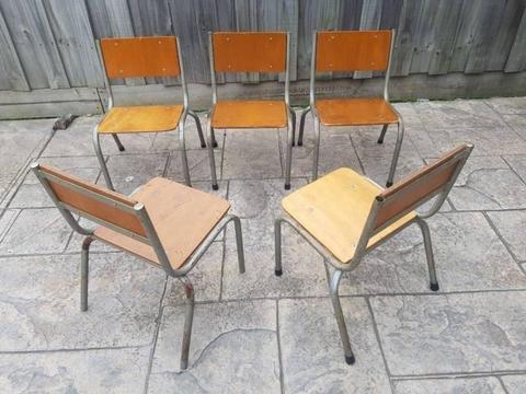 VINTAGE SMALL KIDS SCHOOL CHAIRS STACKABLE X 5