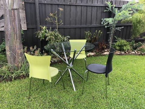 Wanted: Dining set with chairs 4 Pieces W90xH80cm