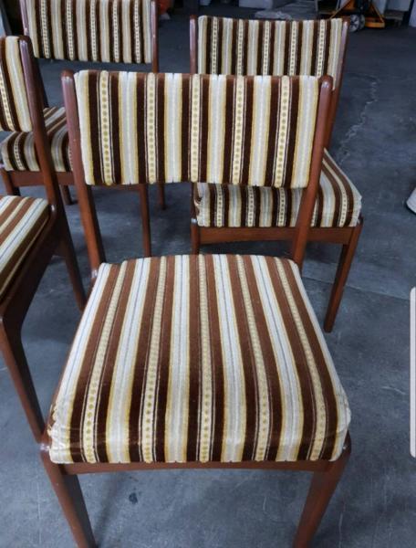 MID CENTURY VINTAGE RETRO DINING CHAIRS X 4 - GOING CHEAP!!