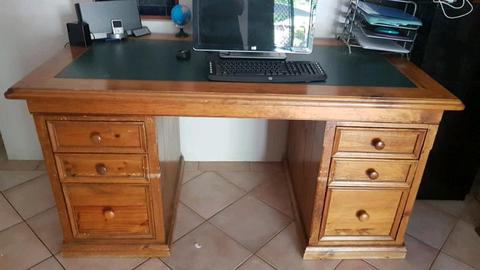 Solid large desk