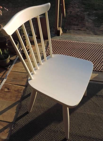 WHITE IKEA COTTAGE CHAIR