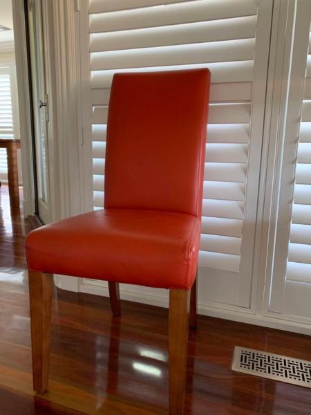 Stunning leather dining chairs x 6 in a good condition | 70$ each