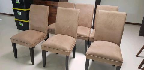 Dining table chairs x 6 GREAT CONDITION
