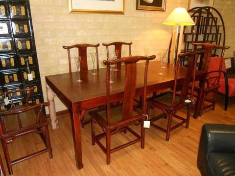 This is a great Chinese dining table with 6 x chairs
