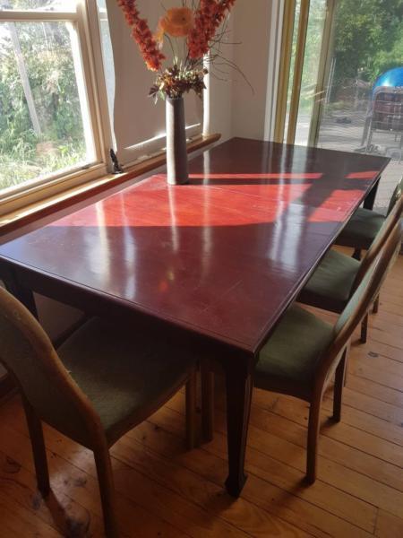 Dining table (expandable)