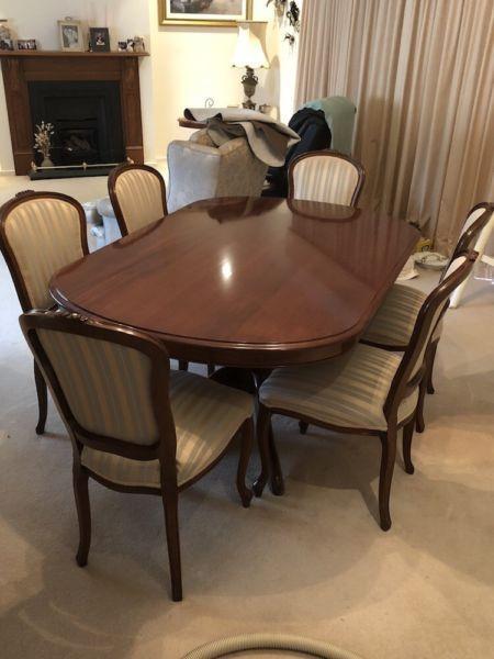 Italian mahogany dining suite and chiffonier sideboard