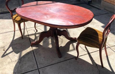 Victorian style breakfast table with 2 chairs