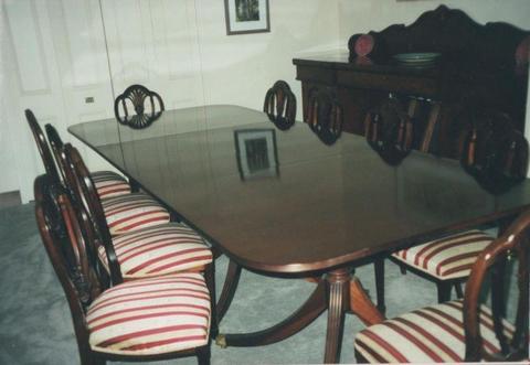 Quality extension dining table seats 8-12