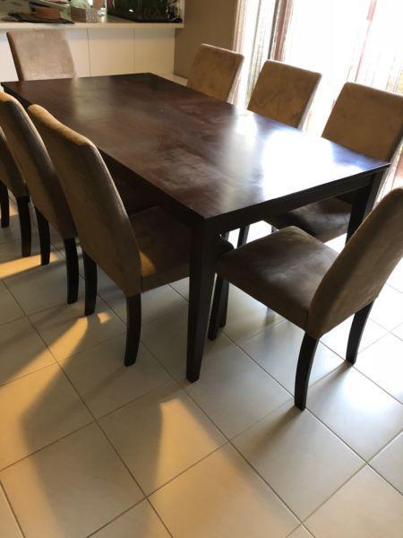 Quick sale Dining suite 9pc Great condition