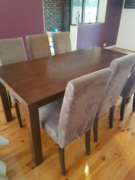 Dining Table & 6 Chairs (As New) NEGOTIABLE