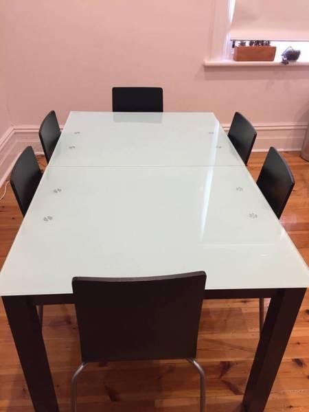 Extendable dining table plus 6 chairs