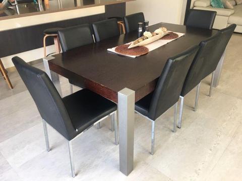 Dining Table with 8 chairs