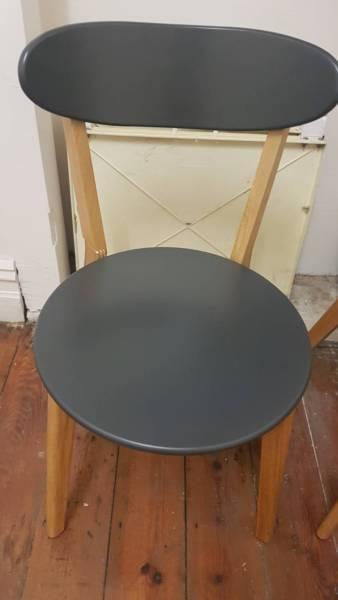 Temple & Webter Table & Chairs - Good Condition