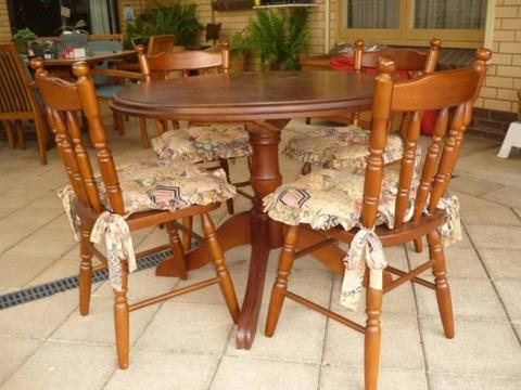 Colonial table and 4 chairs