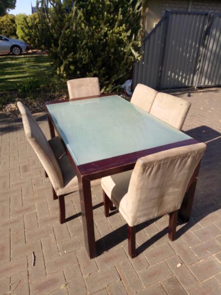 6 seater Dining Setting
