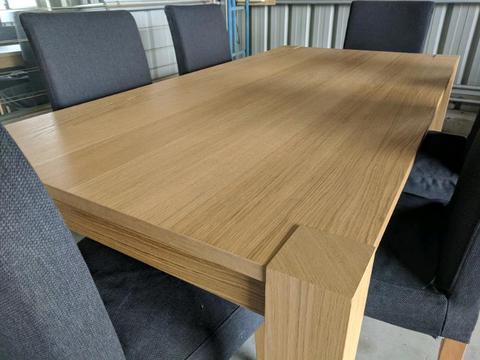 Near new 6 seater dining table