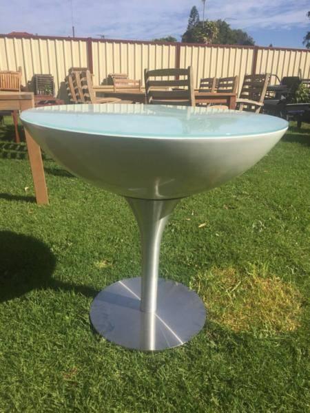 Round Stainless Steel & Plastic Table