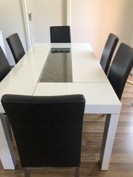 Modern white table