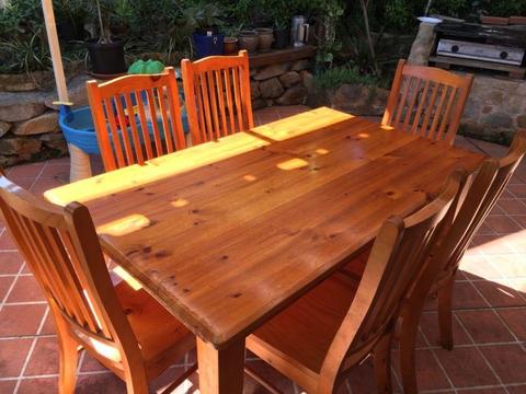 6 seats Dining table for sale