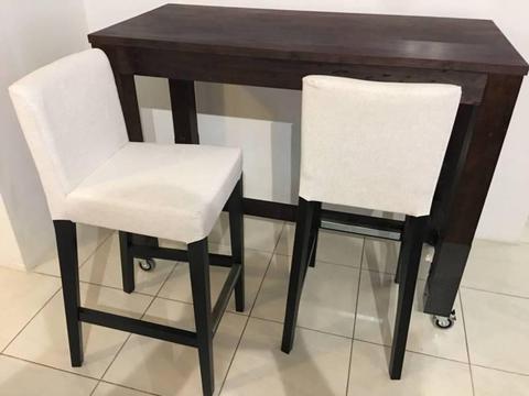 Bar Table and chairs