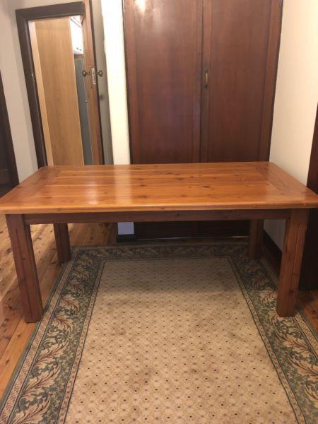 ❤️ Solid Timber Dining Table