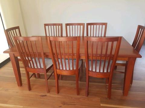 Dining table with 8 chairs, 9 piece