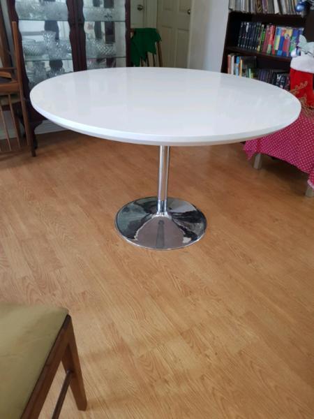 White table for sale