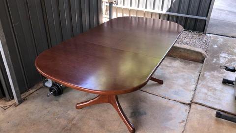 Wooden Dining Table FOR SALE