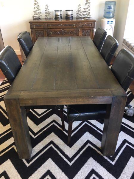 Solid Wood Dining Room Table & Chairs